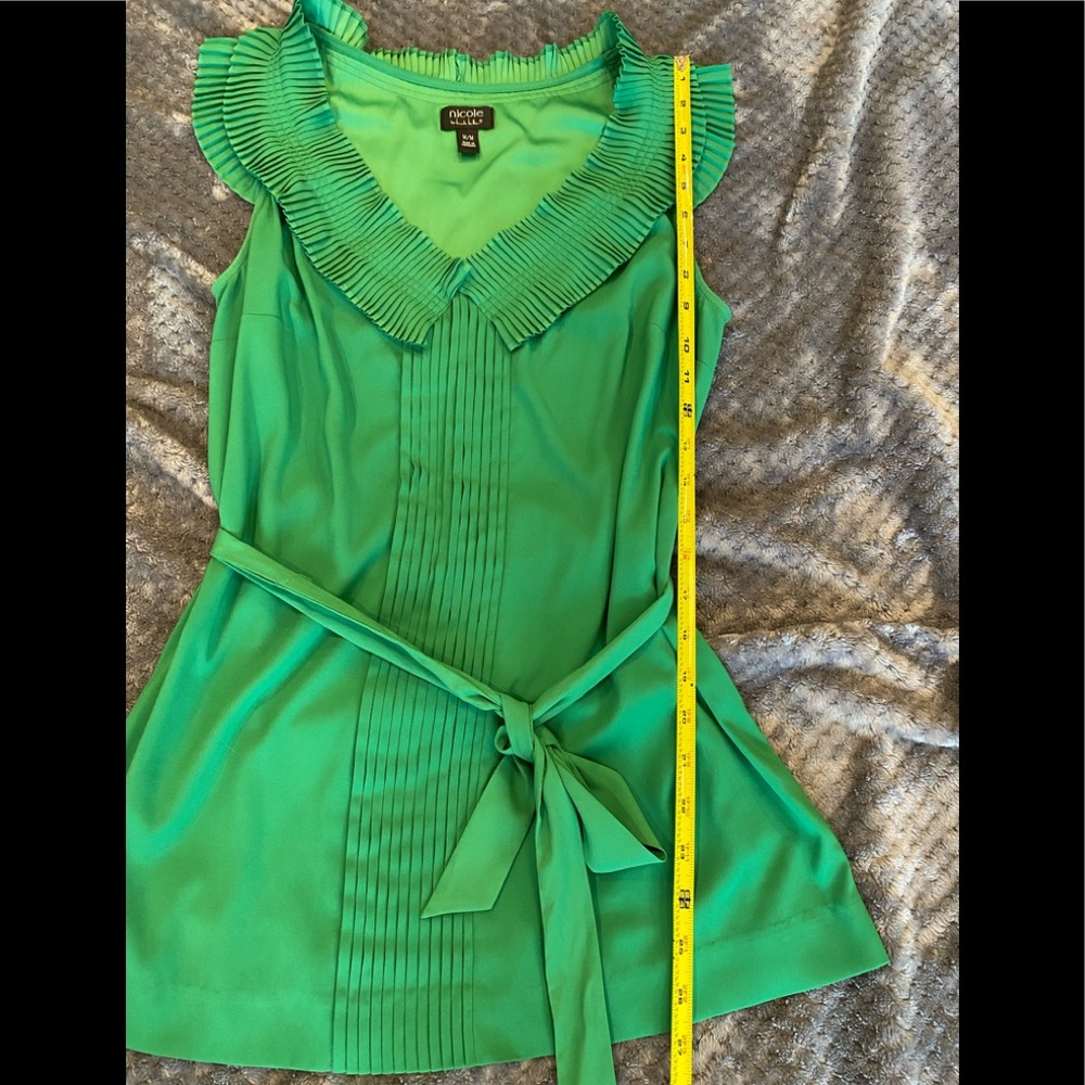 PC adorable green sleeveless top szM Nicole Miller - Picture 6 of 6